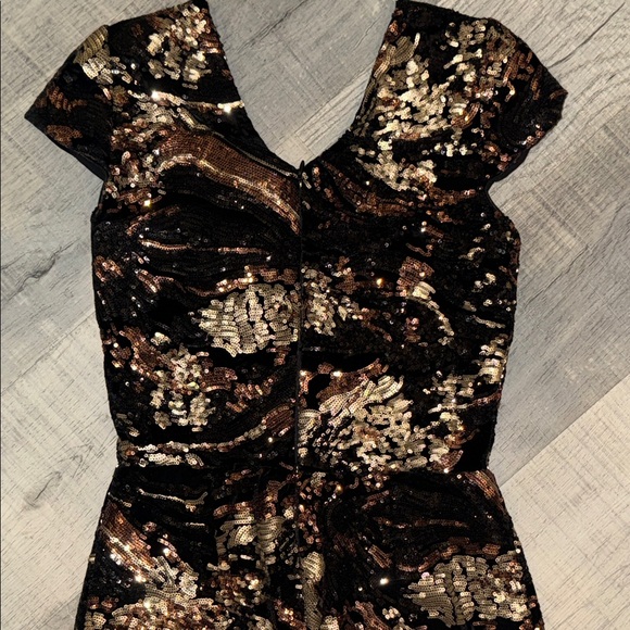 Dress the Population Metallic Black and Gold Midi Dress - Picture 8 of 14